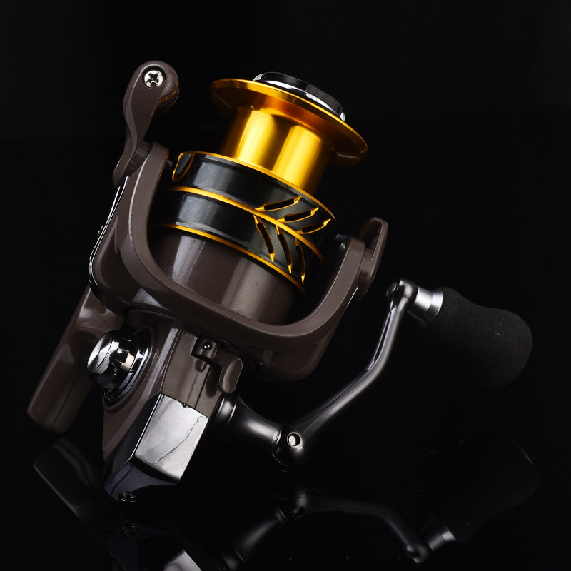 Brown Metal Spool Power EVA Handle Fishing Spinning Reel Saltwater Bait Casting Reel Spinning Fishing Reels